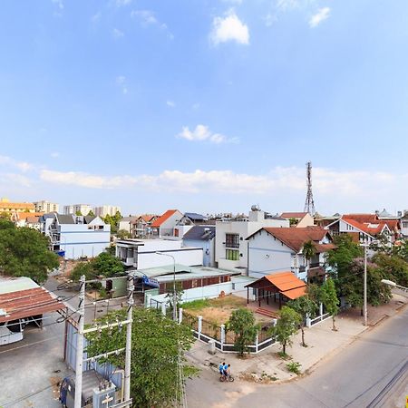 Oyo 991 Duy Anh Hotel Bien Hoa Exterior foto